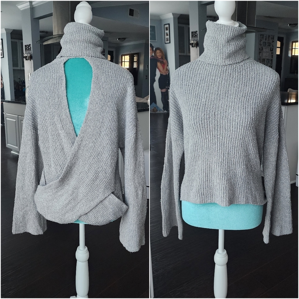 AKIRA Gray Turtleneck Sweater